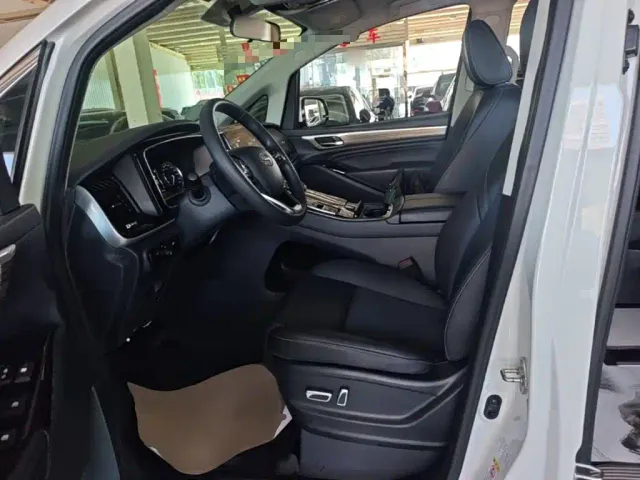 GAC Trumpchi M8 — Фото автомобиля 14