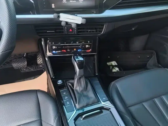 Volkswagen Passat — Фото автомобиля 13