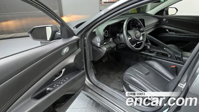 Hyundai AVANTE Avante (CN7) — Фото автомобиля 10