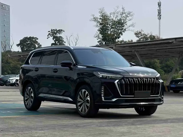 Exeed VX — Фото автомобиля 3