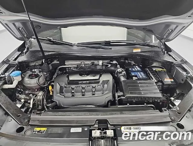 Volkswagen Tiguan — Фото автомобиля 5