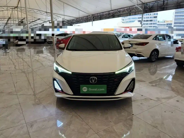 Changan Eado — Фото автомобиля 2