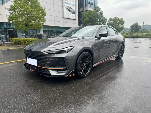 Фотография автомобиля — Changan UNI-V