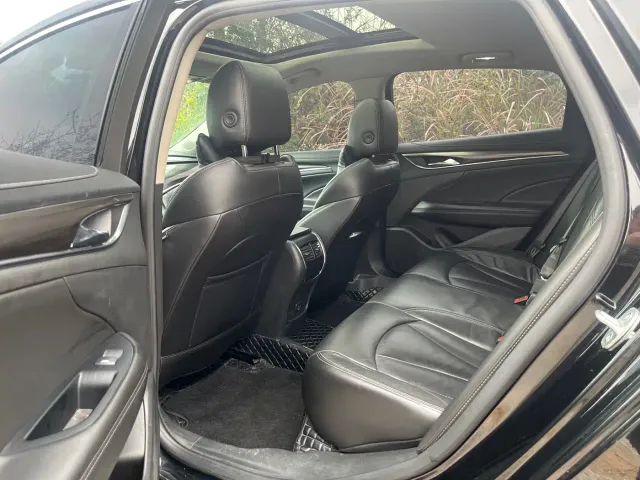 Buick LaCrosse — Фото автомобиля 10