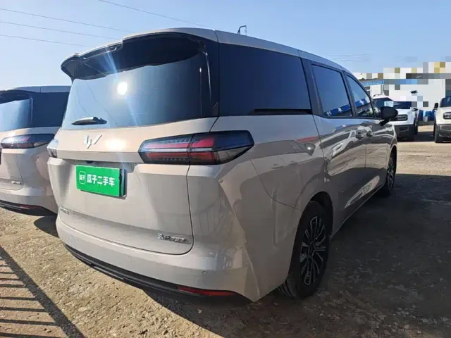 Wuling Starlight 730 — Фото автомобиля 6