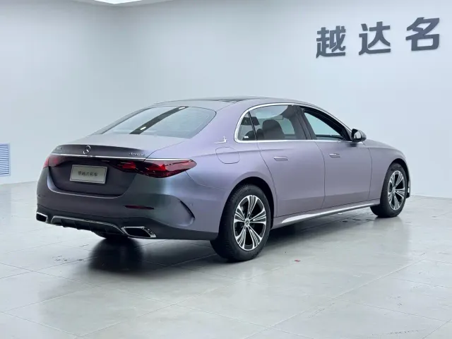 Mercedes-Benz E-Class — Фото автомобиля 19