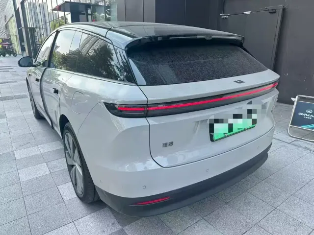Li Auto i6 — Фото автомобиля 7