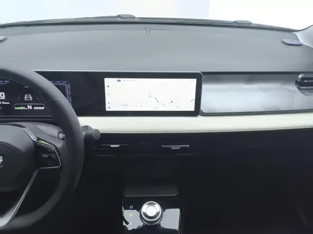 Geely Geometry Geely Geometry E Firefly 2024 Model 301km Light Flow — Фото автомобиля 13