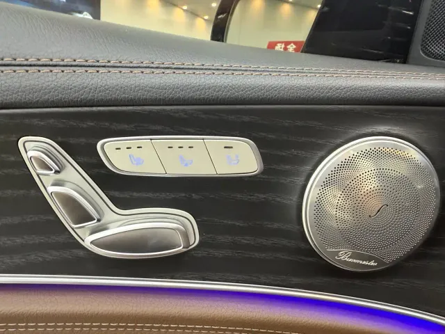 Mercedes-Benz E-Class — Фото автомобиля 10