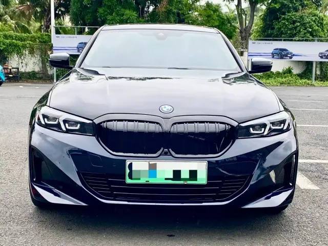 BMW i3 — Фото автомобиля 2
