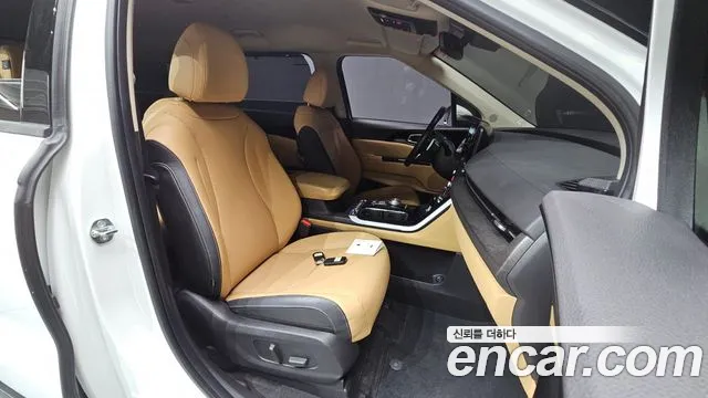 Kia Carnival — Фото автомобиля 16