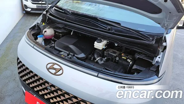 Hyundai Staria Staria 4WD Lounge 9 мест — Фото автомобиля 6