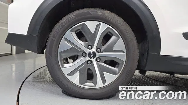 Kia Niro Niro Plus Earth — Фото автомобиля 5