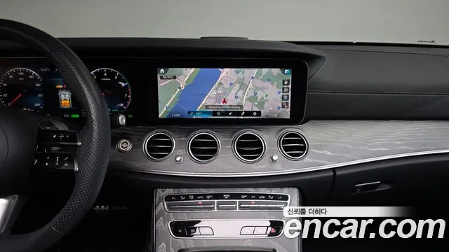Mercedes-Benz E-Class W213 — Фото автомобиля 20