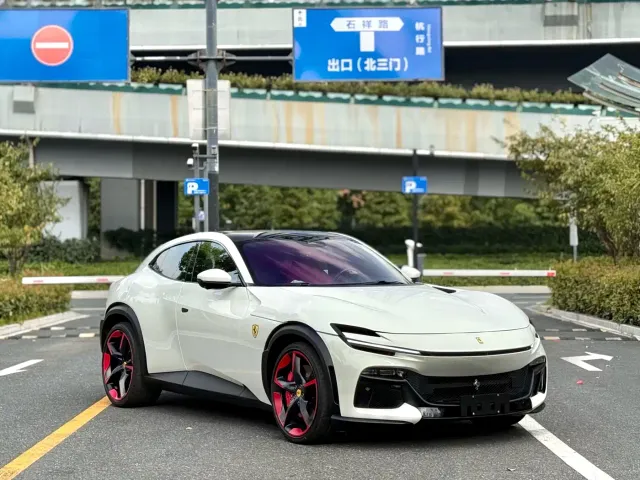 Ferrari Purosangue — Фото автомобиля 2