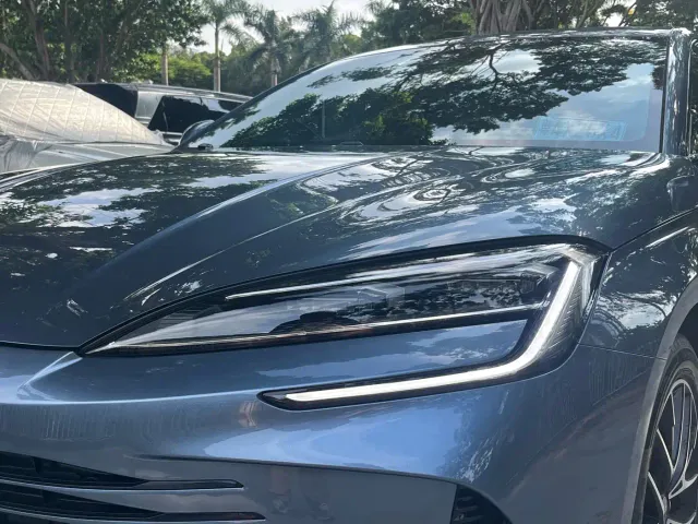 BYD Seal 2024 Glory Edition DM-i 1.5L 121km Luxury — Фото автомобиля 2