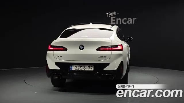 BMW X4 xDrive20i M Sport Pro — Фото автомобиля 3