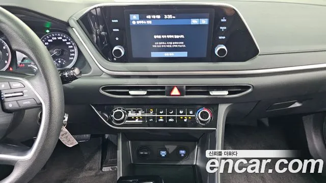 Hyundai Sonata Sonata (DN8) 2.0 LPG(Для проката) — Фото автомобиля 12