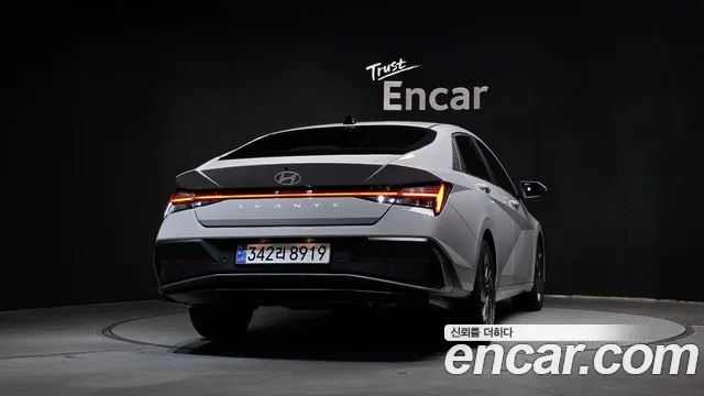 Hyundai AVANTE — Фото автомобиля 4