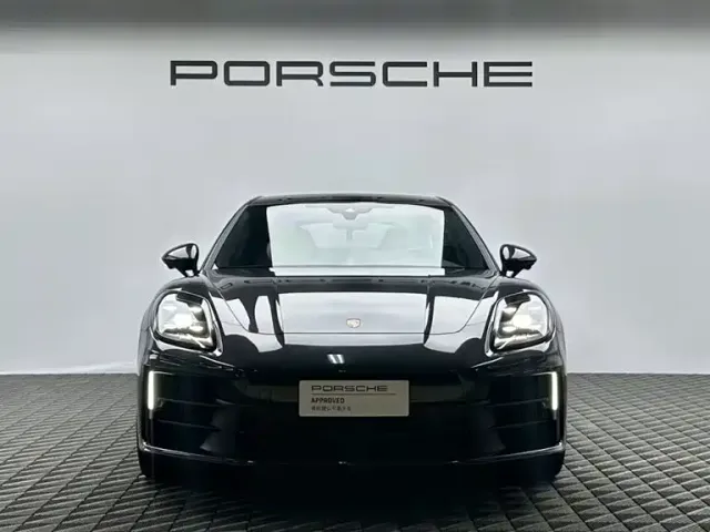 Porsche Panamera — Фото автомобиля 2
