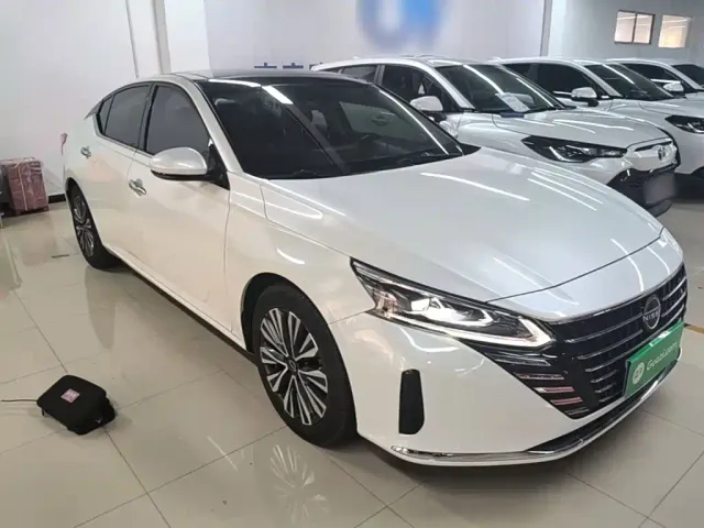 Nissan Teana — Фото автомобиля 3