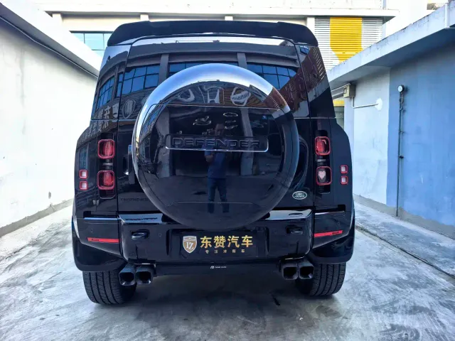 Land Rover Defender — Фото автомобиля 5
