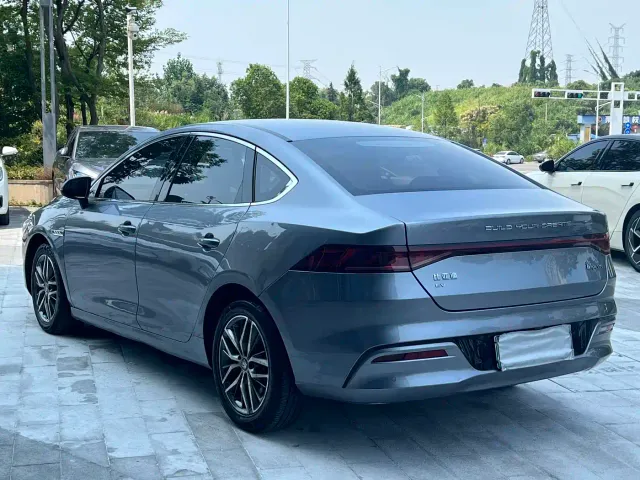 BYD Qin PLUS — Фото автомобиля 5