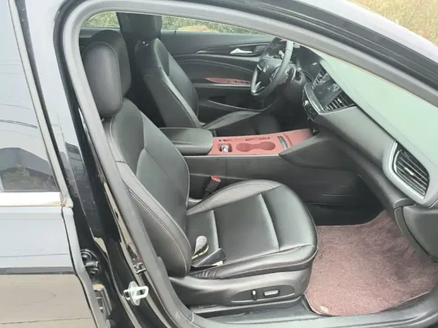 Buick Regal — Фото автомобиля 24