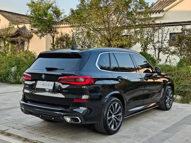 BMW X5 — Фото автомобиля 7