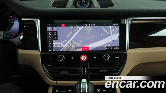 Porsche Macan — Фото автомобиля 14