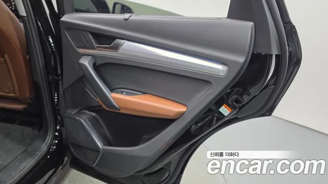 Audi Q5 45 TFSI quattro Sportback Premium — Фото автомобиля 24