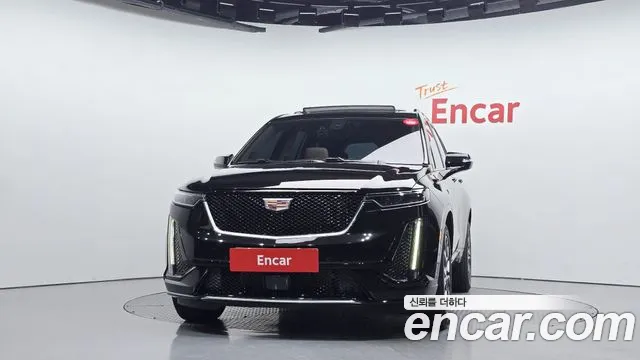 Cadillac XT6 — Фото автомобиля 3