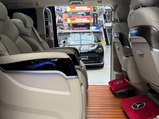 Mercedes-Benz V-Class — Фото автомобиля 8