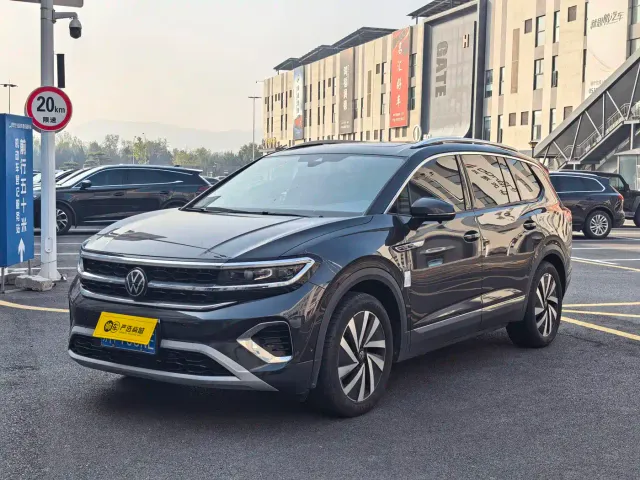 Фотография автомобиля — Volkswagen Talagon