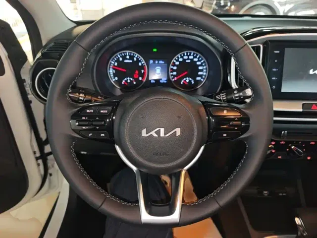 Kia KX1 — Фото автомобиля 10