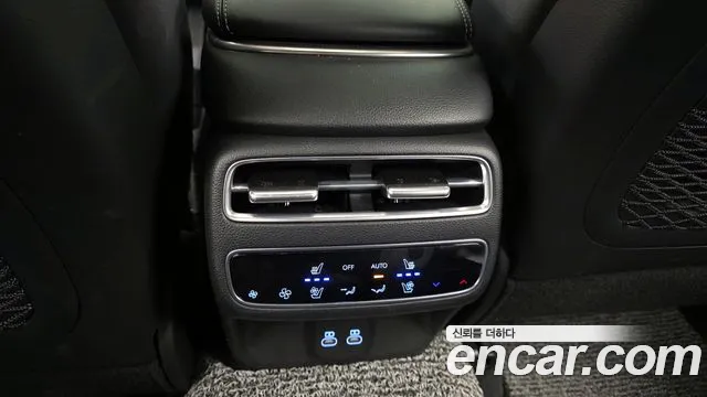 Genesis GV70 2.5T Бензин AWD — Фото автомобиля 18