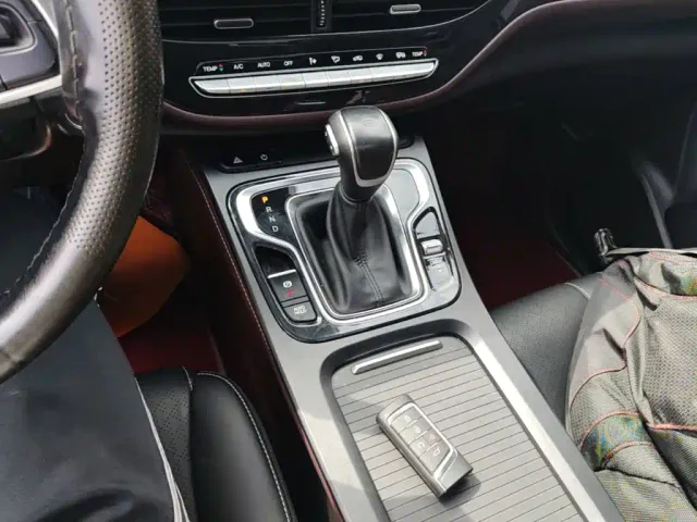 GAC Trumpchi M6 — Фото автомобиля 13