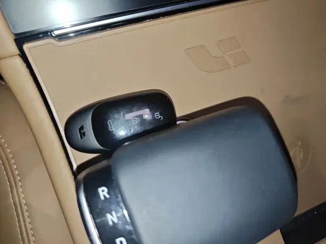 Li Auto ONE — Фото автомобиля 9