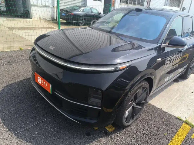 Фотография автомобиля — Li Auto L9