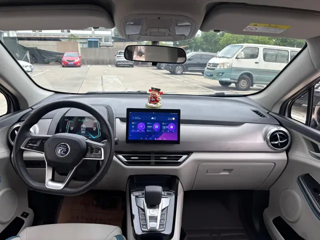BYD Yuan Pro — Фото автомобиля 12