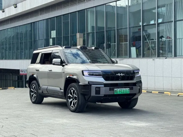 BYD FangChengBao Leopard 8 — Фото автомобиля 3