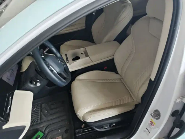 BYD Qin L — Фото автомобиля 14