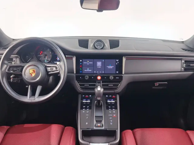 Porsche Macan — Фото автомобиля 9