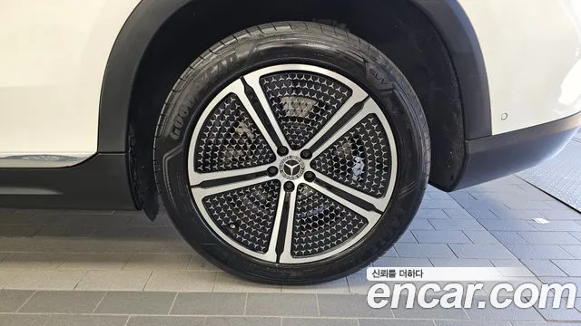 Mercedes-Benz EQS — Фото автомобиля 18