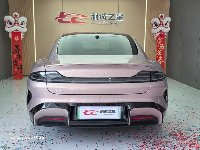 Xiaomi SU7 — Фото автомобиля 8