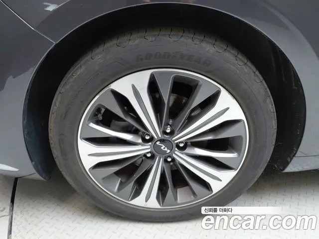 Kia K8 Signature — Фото автомобиля 5
