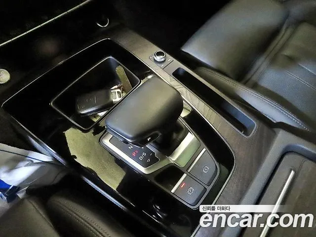 Audi Q5 FY — Фото автомобиля 12