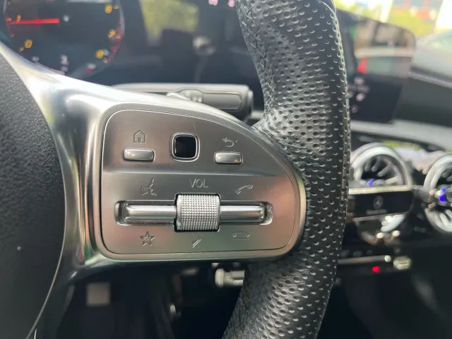 Mercedes-Benz A-Class — Фото автомобиля 19