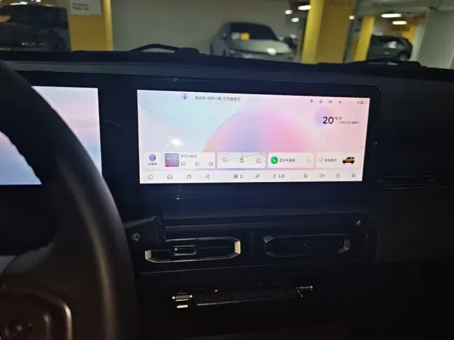 Baojun Yep — Фото автомобиля 12