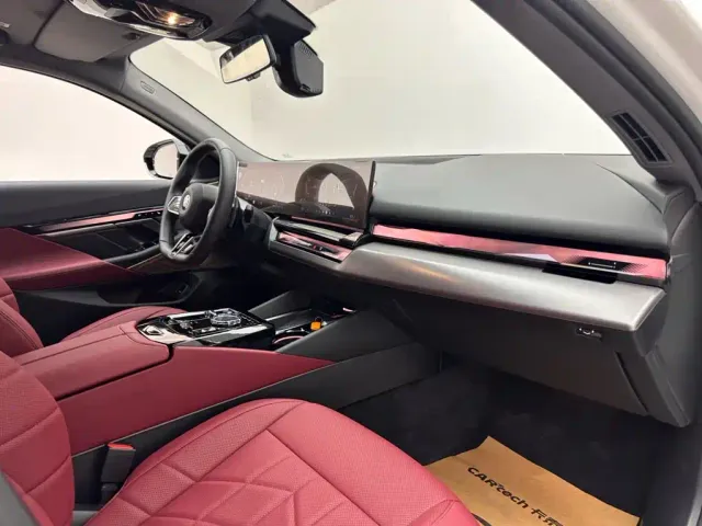 BMW 5 Series — Фото автомобиля 11